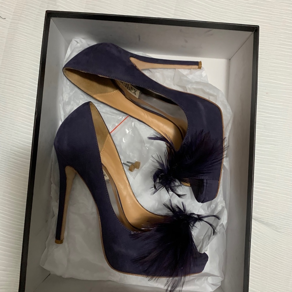 Shoes - Picture 11 of 16